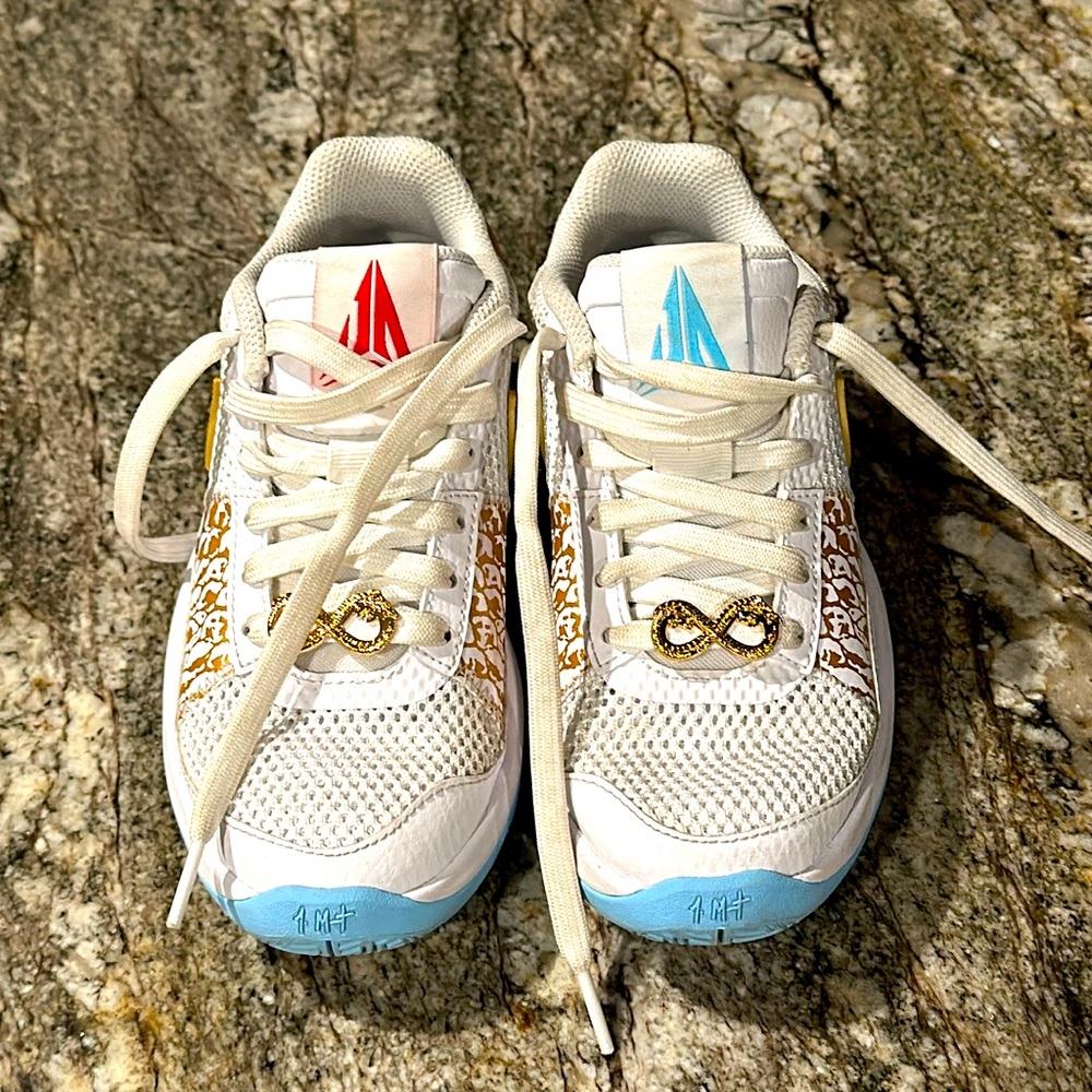 Nike JA 1 CNY
Boys' Grade School- 2Y